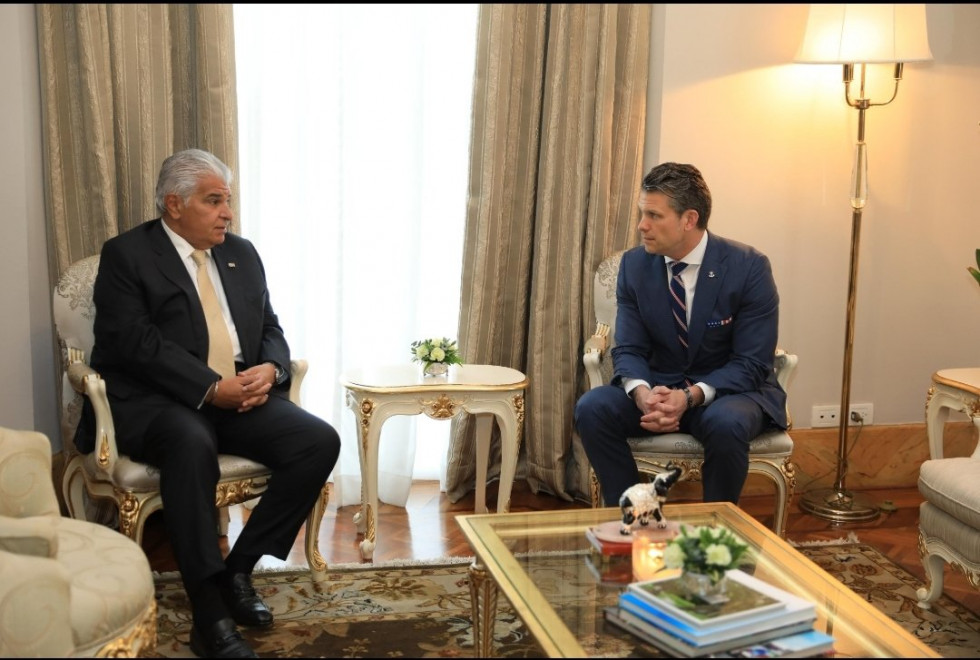 El presidente de Panamá, Raúl Mulino, se reunió con el secretario de Defensa de EE.UU., Pete Hegseth.